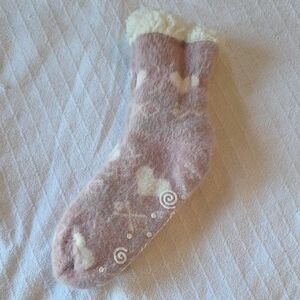 Muk Luks White and Purple Slipper Socks, NWOT